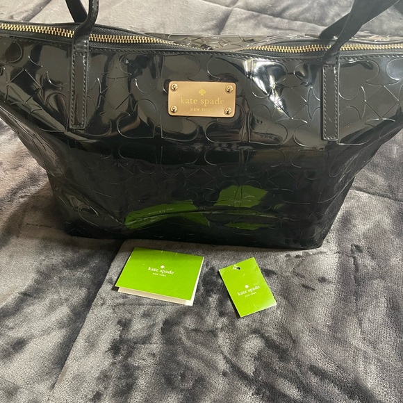 kate spade Handbags - 24 hr sale 🔥 🔥🚨SALE⭐️Kate ♠️Spade Sophie black tote red i…